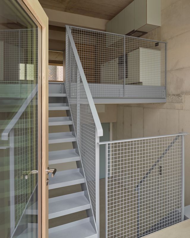 CoDeck - Umnutzung Hochbergerstrasse 158, Basel – Atelierwohnung, Eingang von der Strasse – © Walter Mair